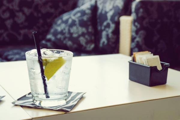 Klar, ehrlich, spektakulär: Gin - Senden