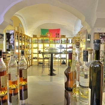 Weinseminare bei Dominik Frank in Regensburg - Bert's Weinexpress | Miomente Entdeckermagazin