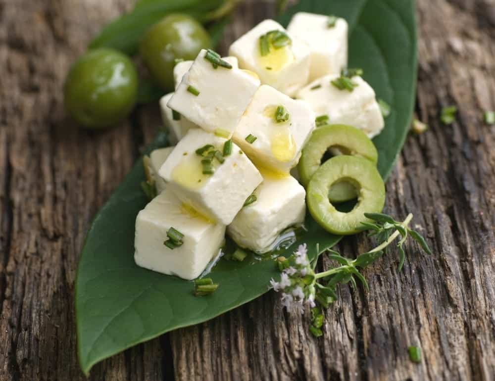 Thmyian-Kräuteröl mit Schafskäse