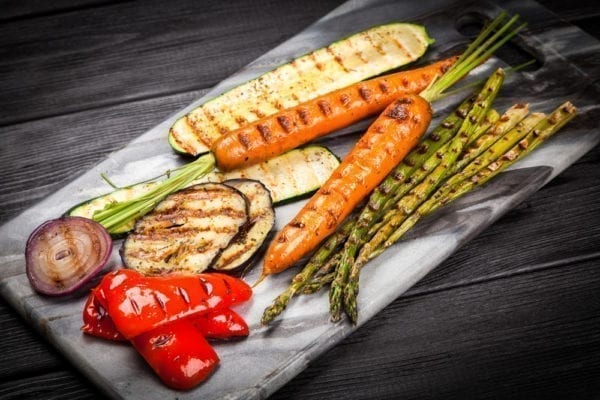 Grillgemüse von der Grillplanke