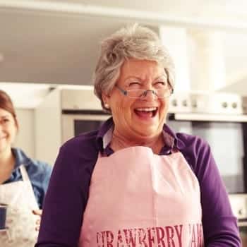 Zuckersüße Backkurse bei den Omas von Kuchentratsch in München | Miomente Entdeckermagazin