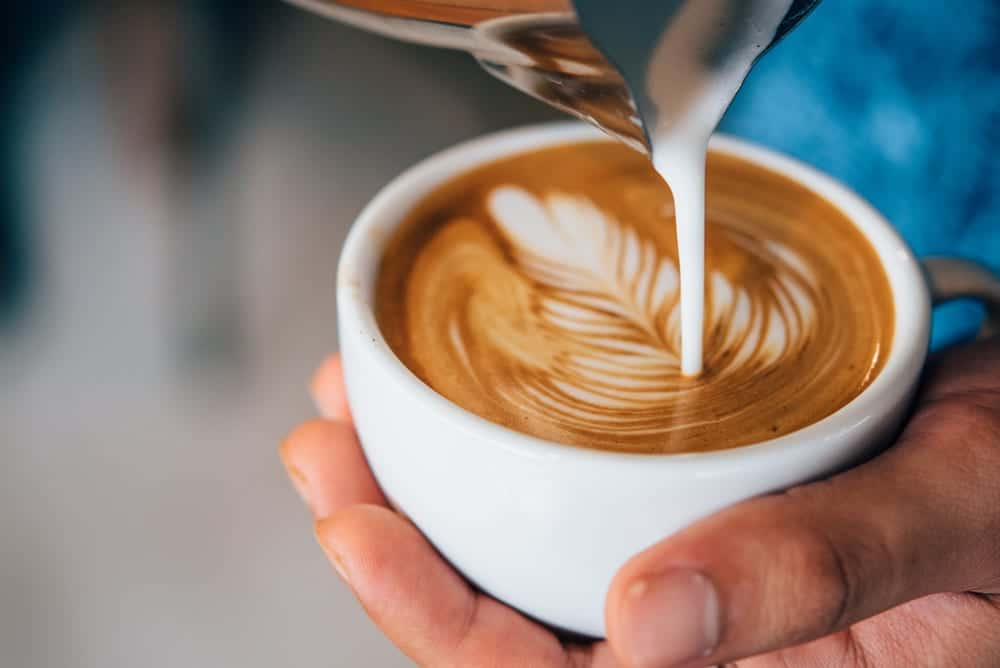 Ernährungs-Mythos: Kaffee entzieht dem Körper Wasser.