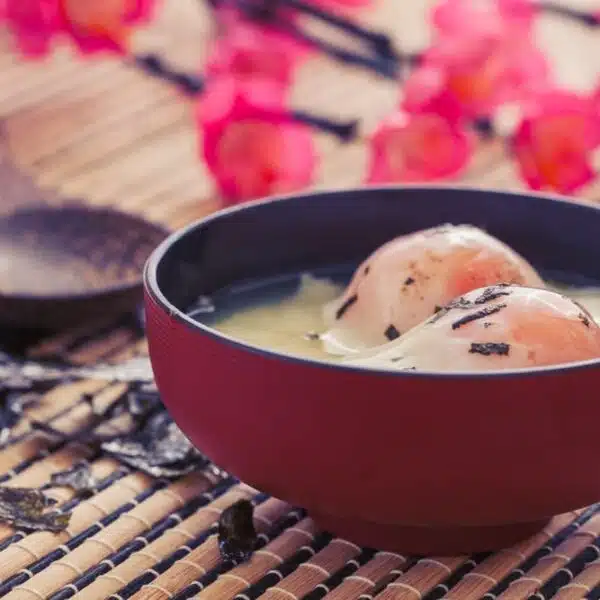 Onsen-Eier nach japanischer Tradition bei 68 Grad zubereitet