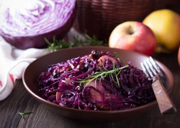 Traditionelles Weihnachts-Menü - Rotkohl - Entdeckermagazin Miomente