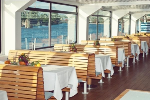 Kulinarische Schifffahrt in Frankfurt mit der Primus-Linie