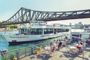 Kulinarische Schifffahrt in Frankfurt mit der Primus-Linie