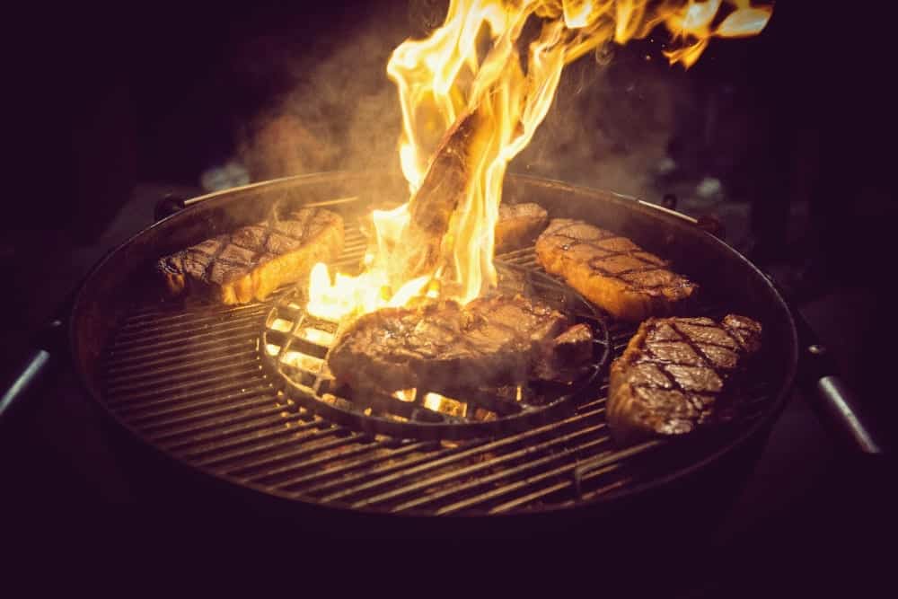 Feurige Grillkurse bei Giovanni Chiaradia im Ruhrgebiet - Steaks grillen in der Kochwerkstatt Ruhrgebiet| Miomente Entdeckermagazin