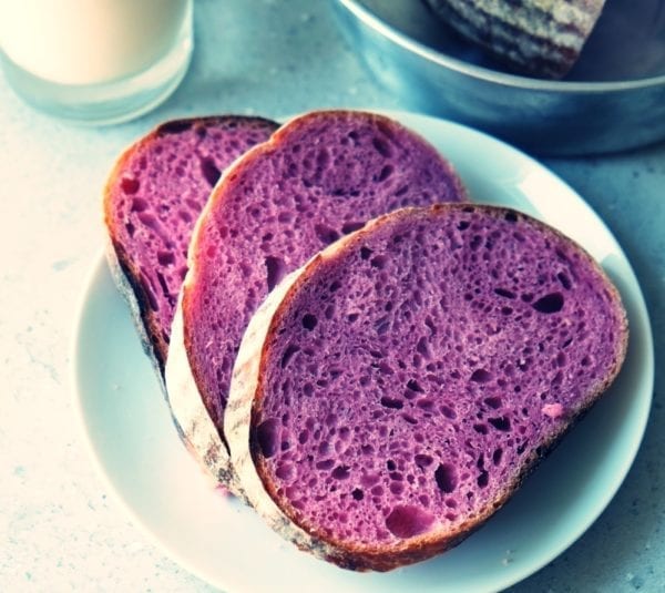 Ube-Wurzel färbt Brot lecker lila - Entdeckermagagazin - Miomente