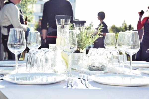 Exklusive Firmenevents und einzigartige Kochmomente bei "mein Kochstudio" in Stuttgart mit Profikoch Thomas Grau - Edles Interior | Miomente Entdeckermagazin