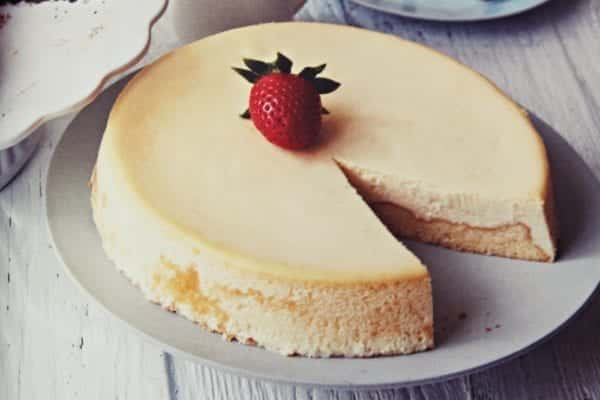 Kochbuch Barcomi's Backschule von Cynthia Barcomi – Süße Rezepte vom Grundteig bis zur eigenen Kreation | Miomente Entdeckermagazin