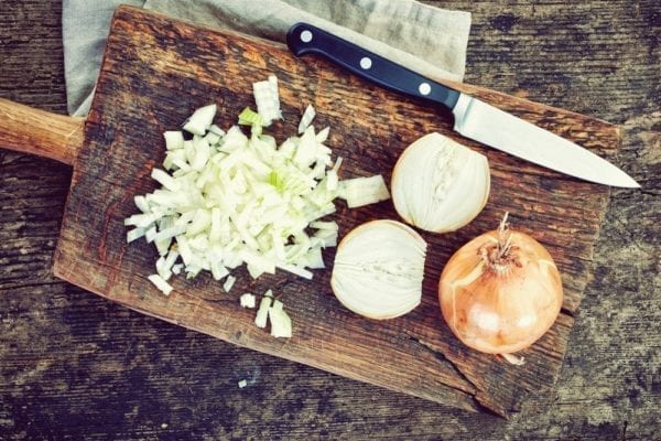 Wie mache ich Bratkartoffeln: Bratkartoffel-Rezept mit Speck und Zwiebeln im Entdeckermagazin von Miomente