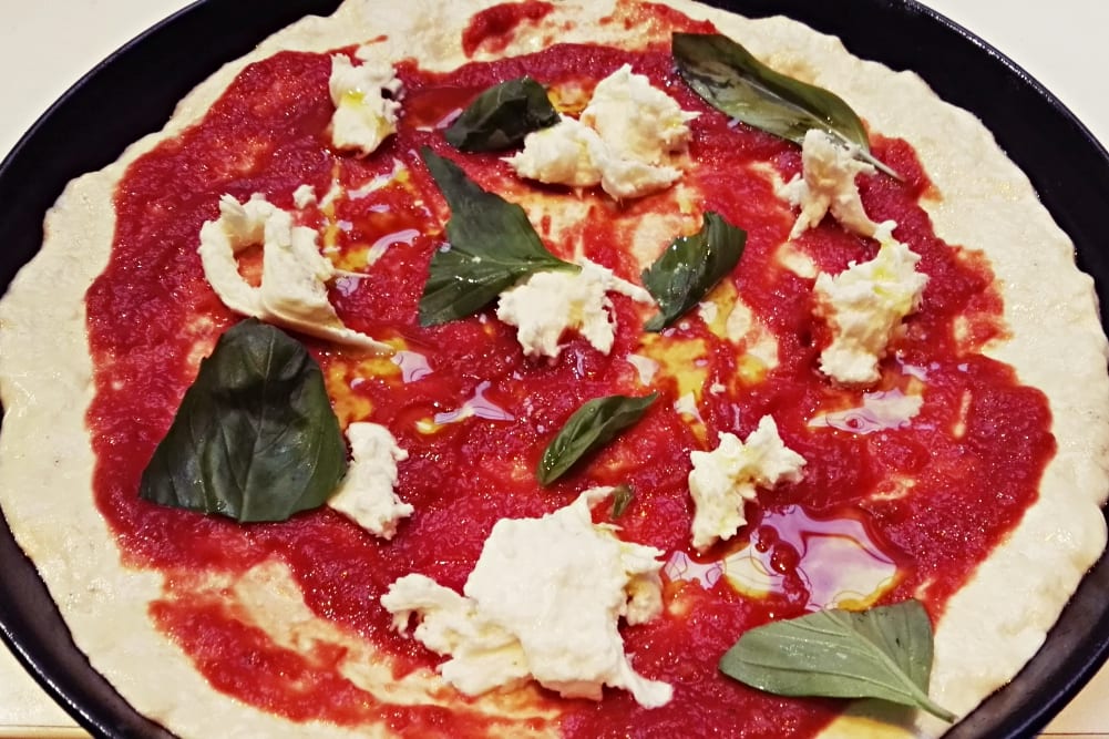 Italienische Kochkurse in der Kochschule "Vesbar" in München – Kochen zwischen Vespas und Werkzeugen | Miomente Entdeckermagazin