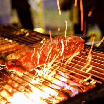 Feurige Grillkurse bei "Park Café" in München – die perfekten Steaks, die saftigsten Burger | Miomente Entdeckermagazin