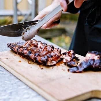 Feurige Grillkurse bei "Park Café" in München – die perfekten Steaks, die saftigsten Burger | Miomente Entdeckermagazin