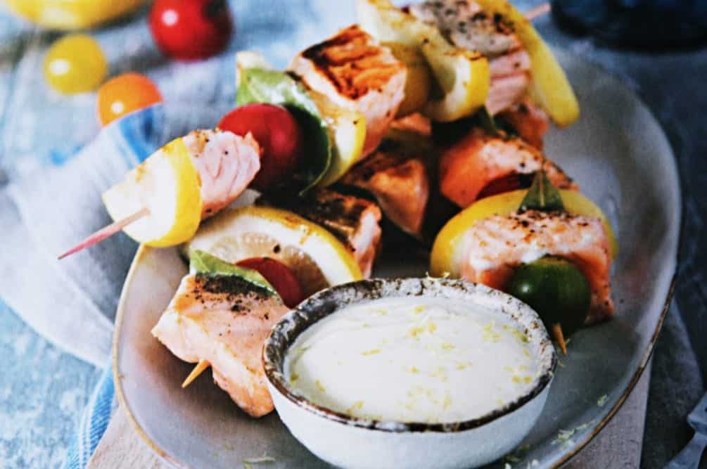 Lachs-Spieße aus Koch mit Zitrone im Entdeckermagazin Miomente