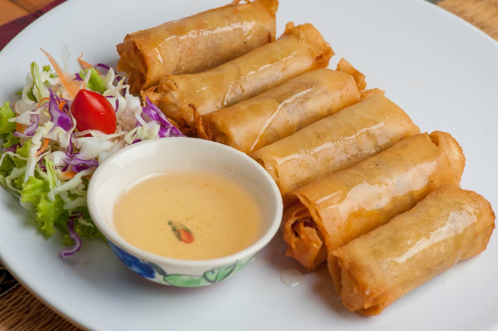 Frühlingsrollen mir Fischsaucen-Dipp