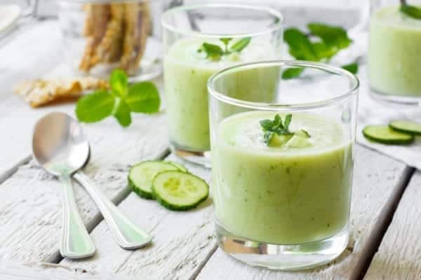 Rezept für kalte Gurkensuppe mit Dill, Minze und Kerbel