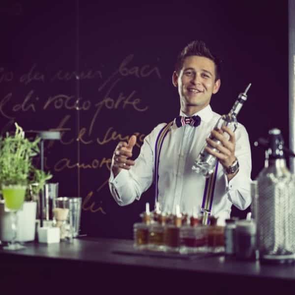 Bar-Manager Roman Kern aus Sophia's Bar im The Charles Hotel München – Entdeckermagazin Miomente