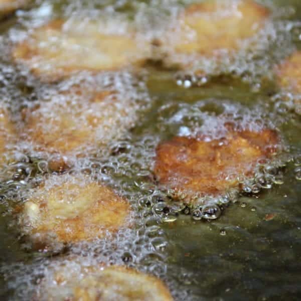 Rezept-Video für Kartoffelschnitzel - Kartoffelscheiben mit Panade frittieren | Entdeckermagazin Miomente