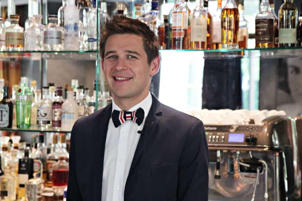 Bar-Manager Roman Kern aus Sophia's Bar im The Charles Hotel München – Entdeckermagazin Miomente