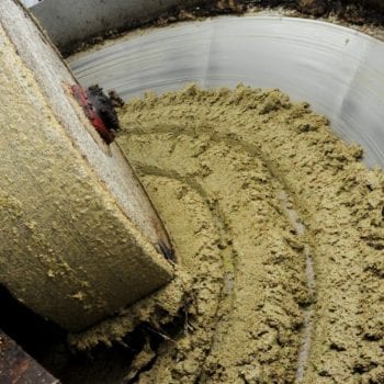 Mahlen der ganzen Olive