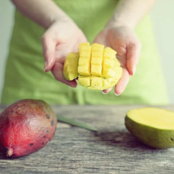 Rezept Mango-Lassi | Mango schneiden | Entdeckermagazin Miomente