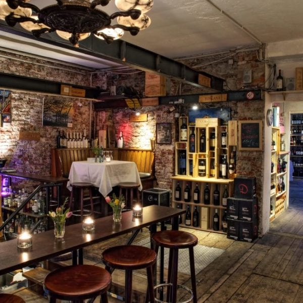 Eventlocation Weinland Waterfront - Bistro | Miomente Entdeckermagazin