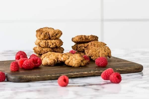 Haferkekse mit Himbeeren backen | Entdeckermagazin Miomente