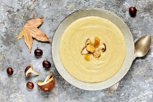 Maronensuppe mit Steinpilzen
