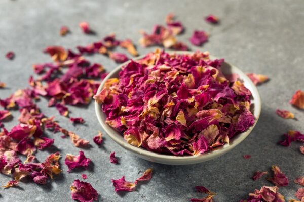 essbare Rosenblüten getrocknet