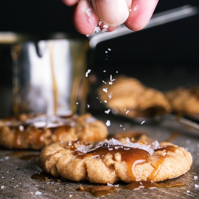 Rezept für Salzkaramell-Butterplätzchen mit Rosmarin