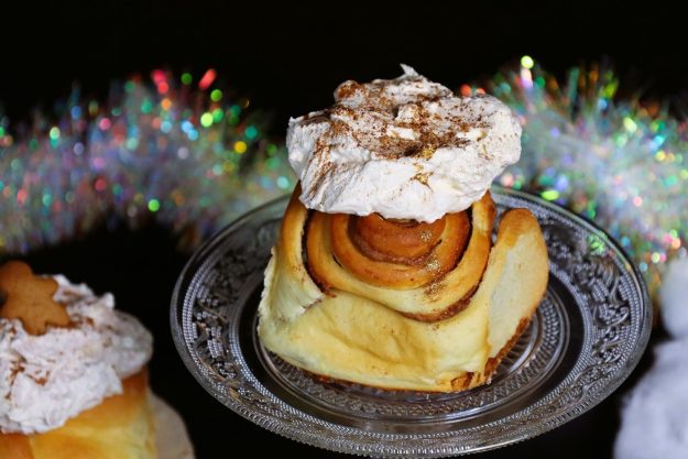 Weihnachtliche Hefeschnecken-Werkstatt