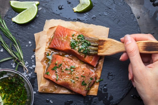 Fisch-Kochkurs Stuttgart – Lachs mit Kräutern marinieren