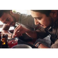 Cocktailkurs München – Männer mixen Cocktails