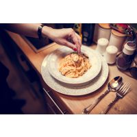 Pasta-Kochkurs Köln – Pastagericht garnieren