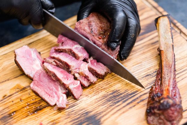 Grillkurs Bad Vilbel – Steak schneiden