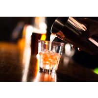 Cocktail-Tasting in Frankfurt – golden aus dem Shaker