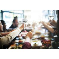 Erlebnisdinner Frankfurt – anstossen