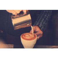 Latte Art Kurs in Frankfurt am Main – Milchkaffee mit Kaffeebohnen