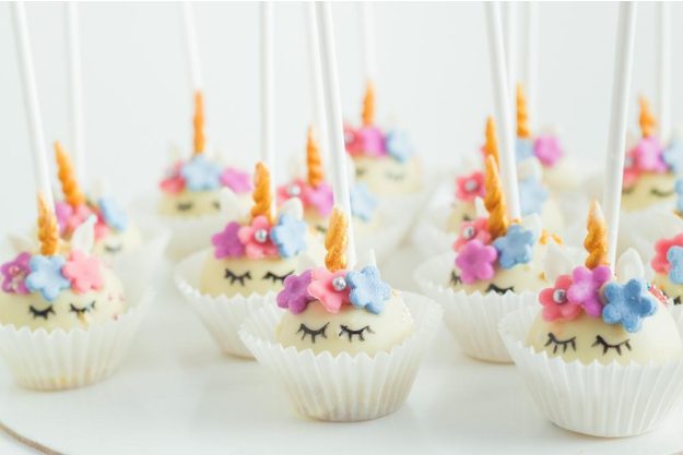 Kinder-Backkurs Mannheim: Einhorn-Cakepops
