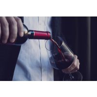 Rotweinseminar Augsburg – Rotwein einschenken