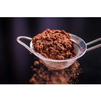 Tortenkurs Augsburg – Mit Kakao bestäuben