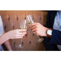 Weinprobe Augsburg – anstossen