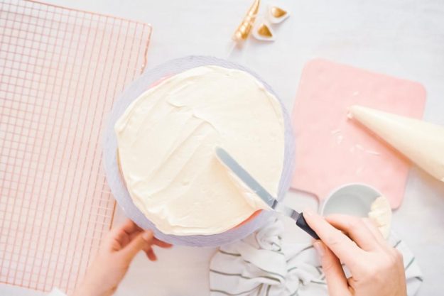 Tortenkurs Münster – einstreichen mit Buttercreme