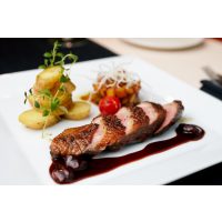 Weihnachtsfeier Münster Braten mit Kartoffeln