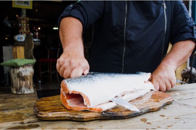 Sushi-Kurs-Bonn – Fisch filetieren