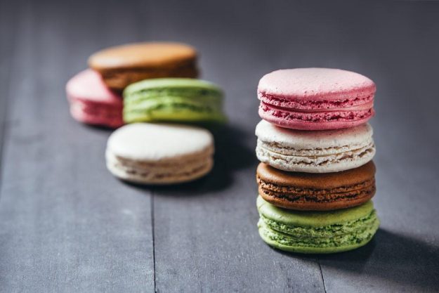 Französischer Backkurs Hamburg – farbige Macarons