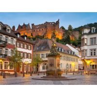 Kulinarisches Location-Hopping Heidelberg: Kornmarkt am Abend