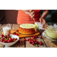 Tortenkurs Augsburg – Arbeit mit Creme und Kirschen