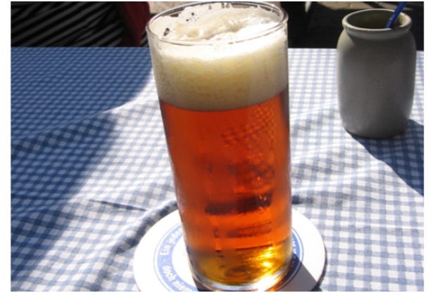 Kulinarische Stadtführung Düsseldorf - Altbier auf Tisch